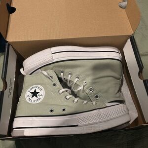 platform converse light green
